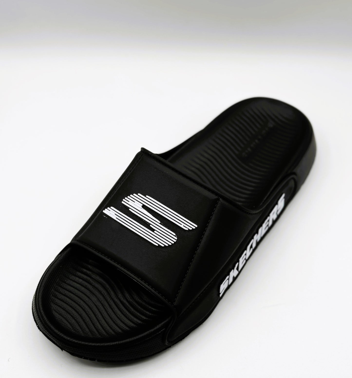 Men’s Black Soft Slippers – Lightweight, Water-Resistant & Skechers Inspired | IndoorSteps